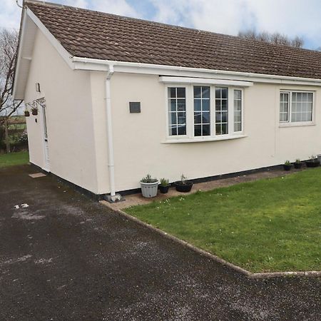 13 Gower Holiday Village Swansea Exterior foto