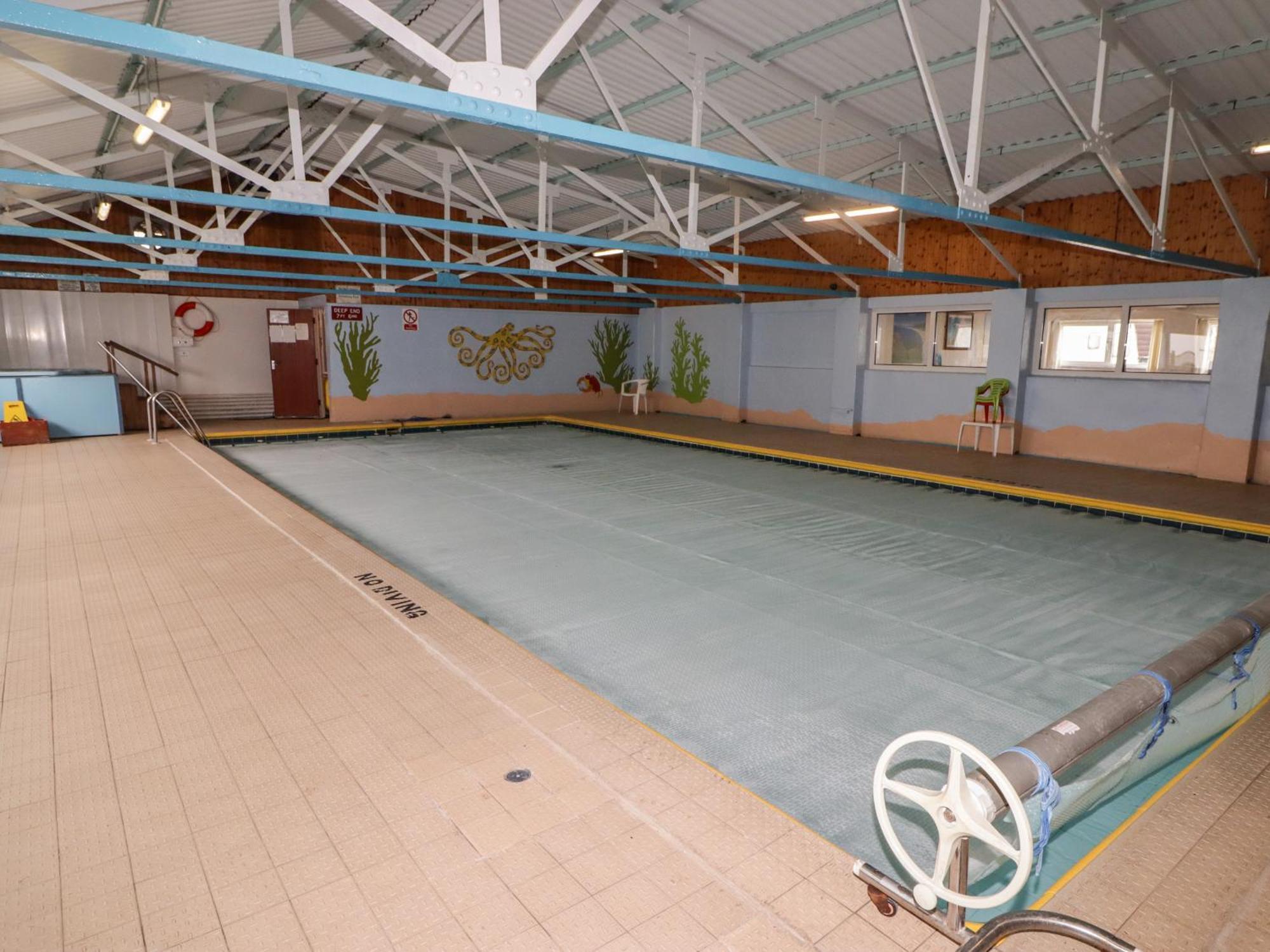 13 Gower Holiday Village Swansea Exterior foto