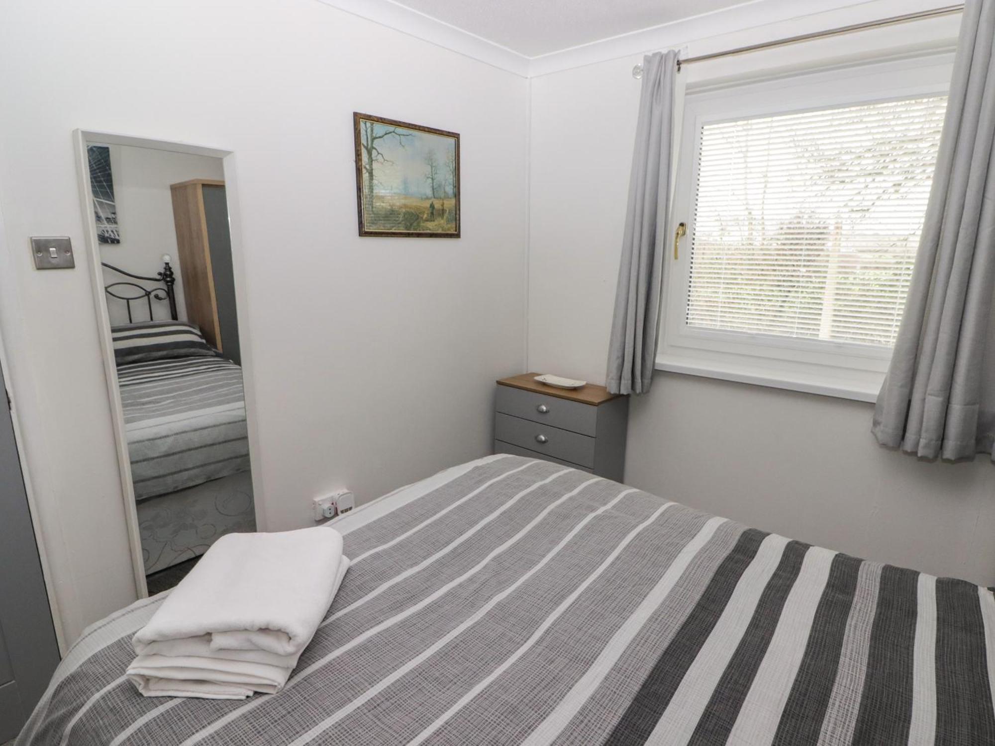 13 Gower Holiday Village Swansea Exterior foto